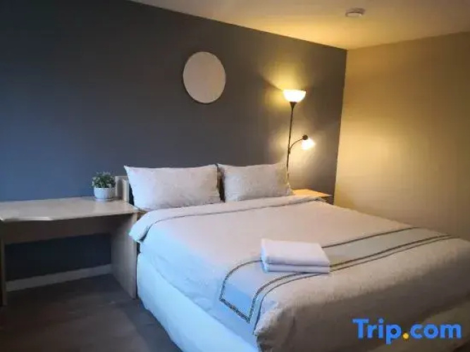 Vancouver airport hostel