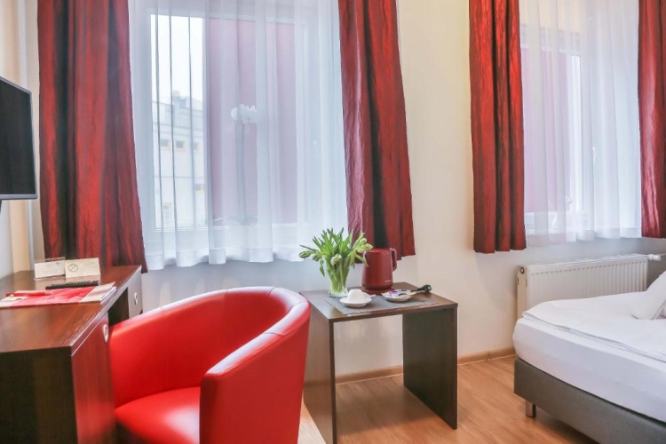 Standard Double room with view