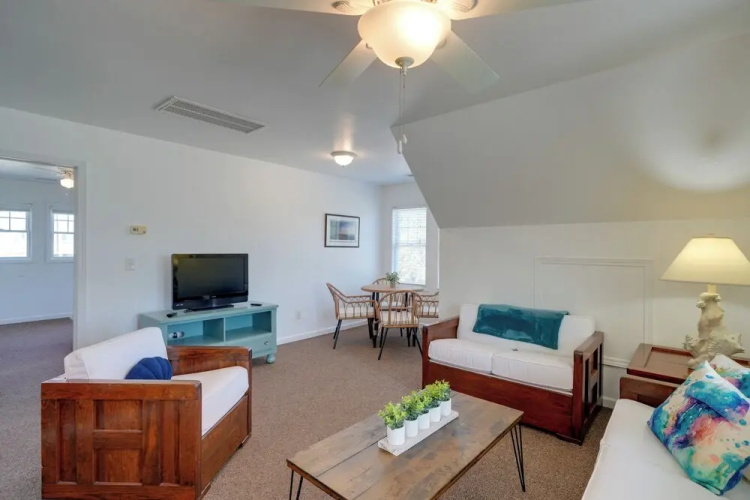 Buxton Apartment ~ 2 Mi to Lighthouse Beach!