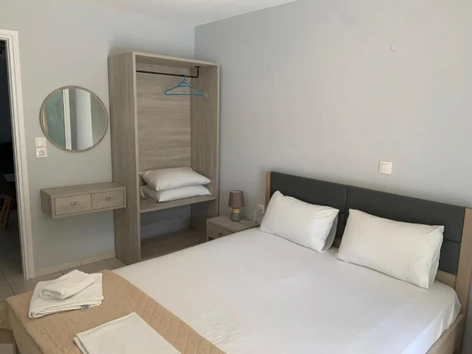 Elia Beach Apartments Vrachos
