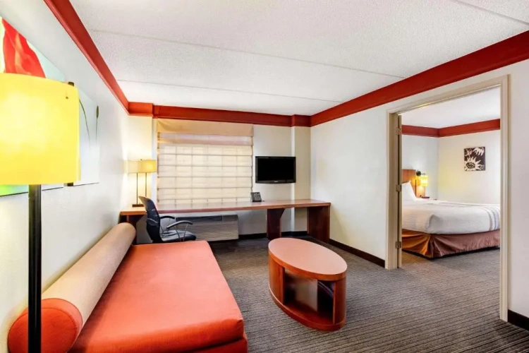 Deluxe Double Suite