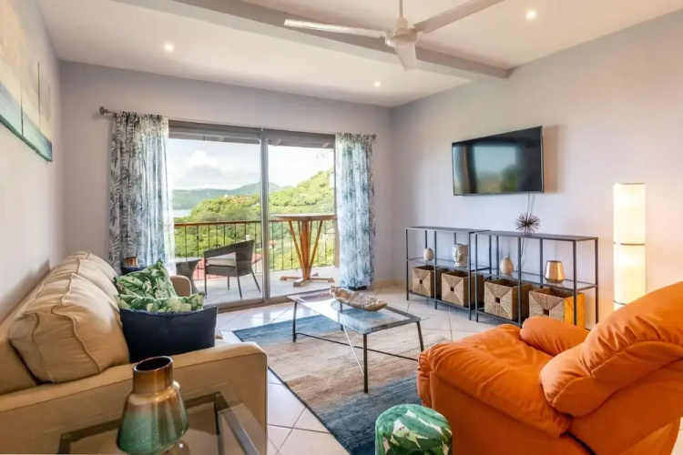 Ocean-View 2-BD Condo with Pool