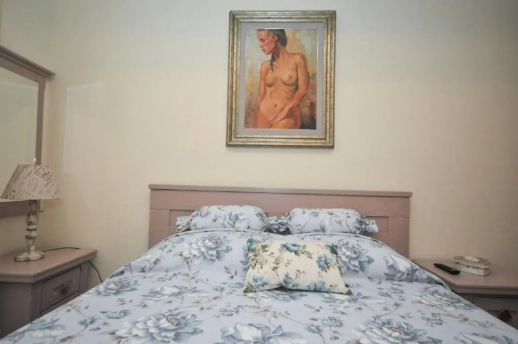 Lux Apartments MMS