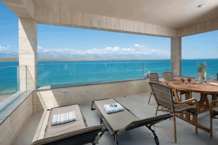 Premium Apartment