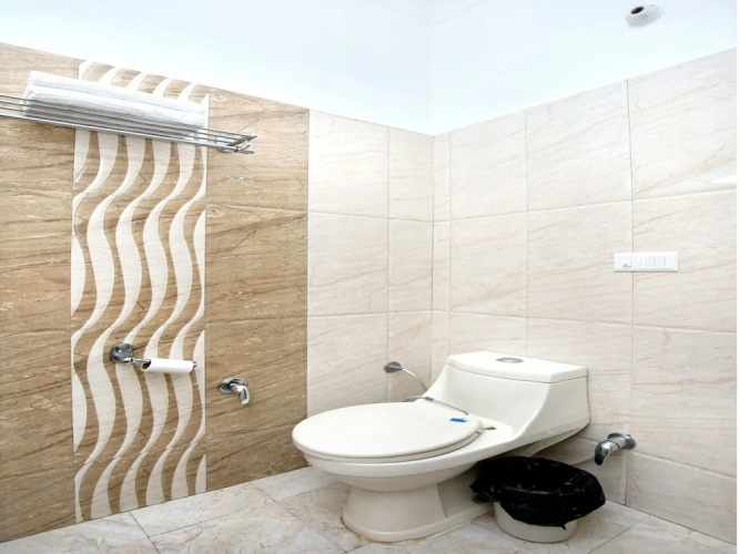 OYO 15565 Hotel Midtown