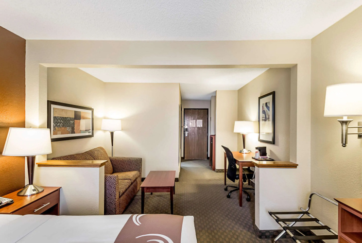 Quality Inn Sheboygan North I-43