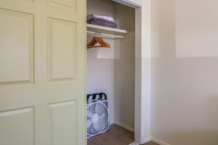 Nob Hill Apartments by Frontdesk