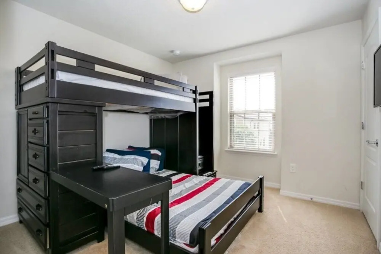 Adriatico Villa Windsor At Westside