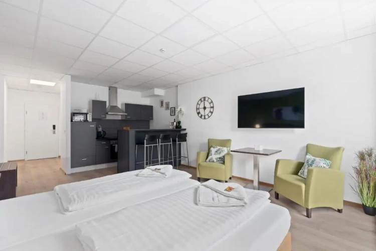 2 Bedrooms Apartment