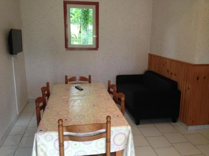 3 Bedrooms Cottage