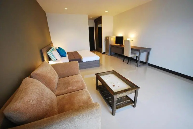 Canaries @38 Hotel by Baan Mina