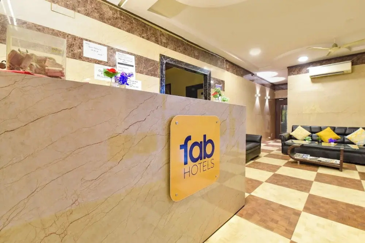 Fabhotel Dream Palace