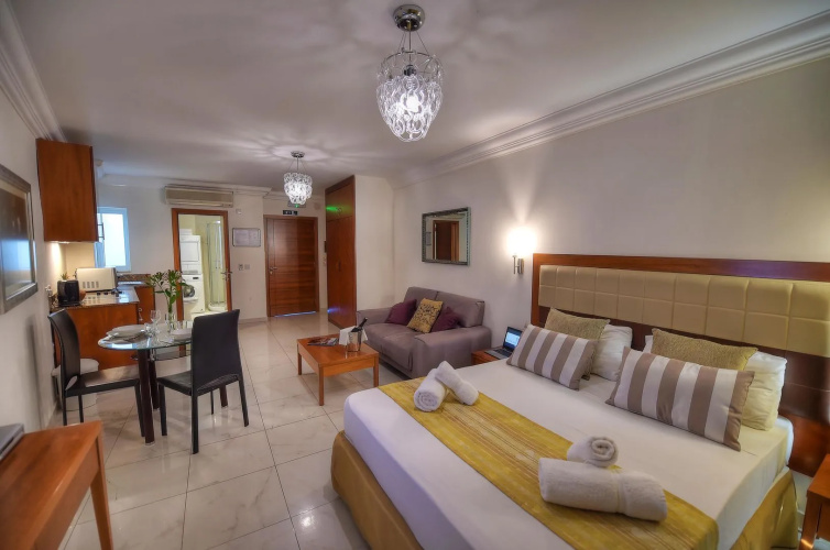 Onyx Hotel