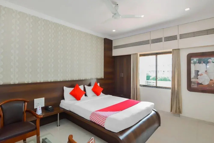Hotel Sai Sparsh by OYO Rooms