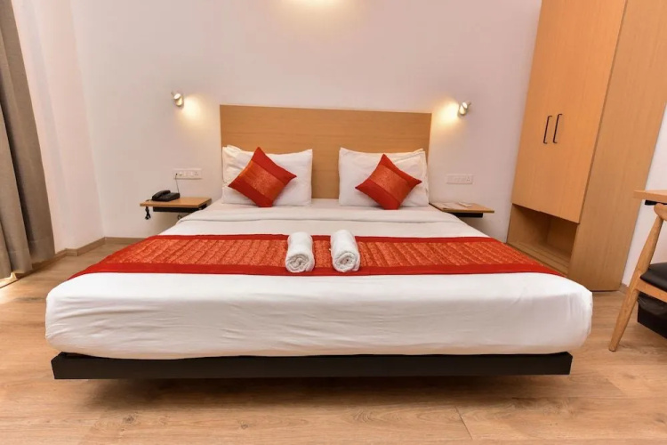Sarvasa Residency