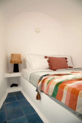 Amphora Charm Suite - Akrotiri Escape