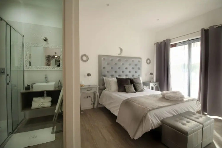 Deluxe room with mountain view