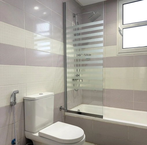 3 Bedrooms Apartment