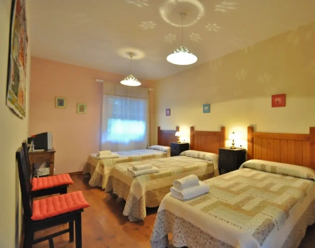 Standard Triple room