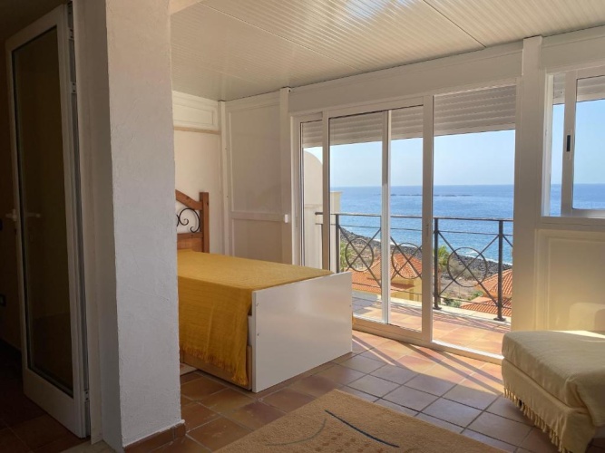 3 Bedrooms Cottage