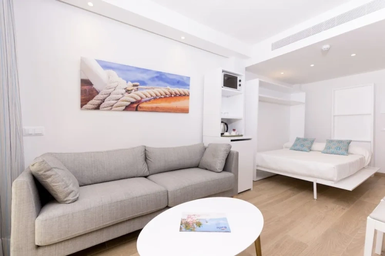 Suite with balcony