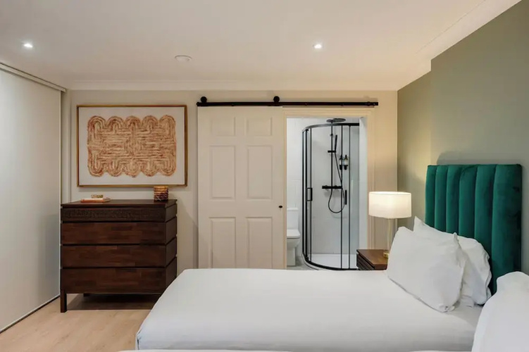 Meridian Place - yourapartment