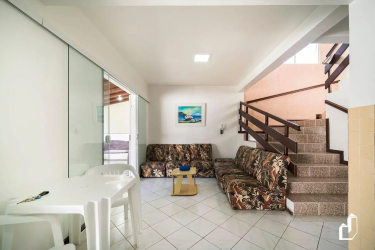 Casa 03 Dormitórios Climatizados Com Berço Incluso