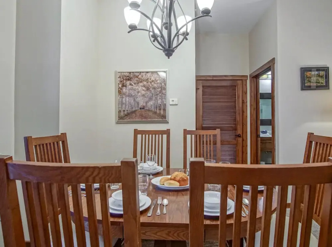Soaring Eagle #402: 2 Bedrooms, 2 Full Baths: Slope Side, Hot Tubs. Underground Parking