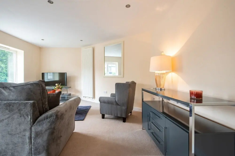 Apartment 9