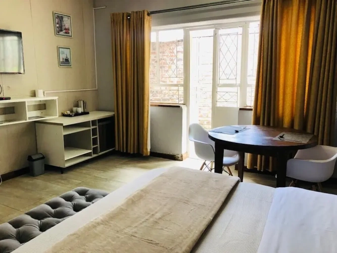 Deluxe Suite