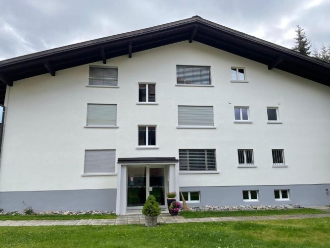 3 Bedrooms Apartment