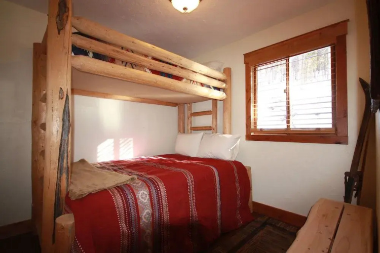 Mountain View Cabin