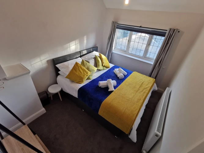 Your Night Inn @ i54