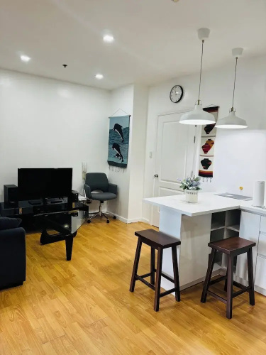 2 bedroom with 2 Balconies Skyline View
