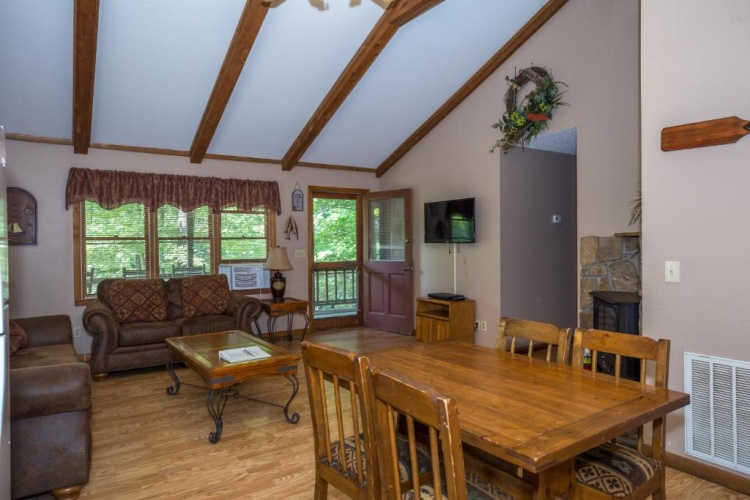 2 Bedrooms Cottage with lake view