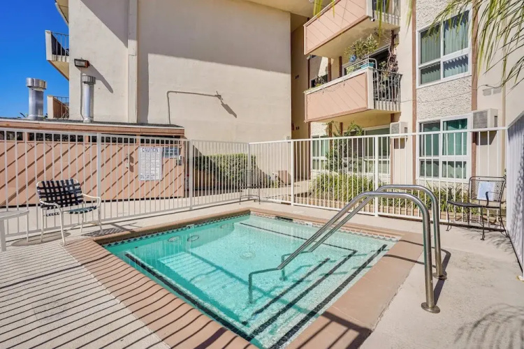 Steps to Csulb: Cozy Condo w/ Pool Access!