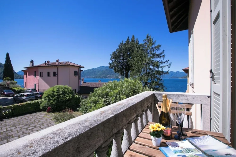 Family Apartment with balcony