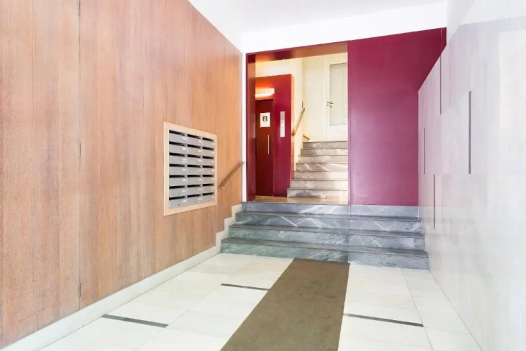 3 Bedrooms Apartment