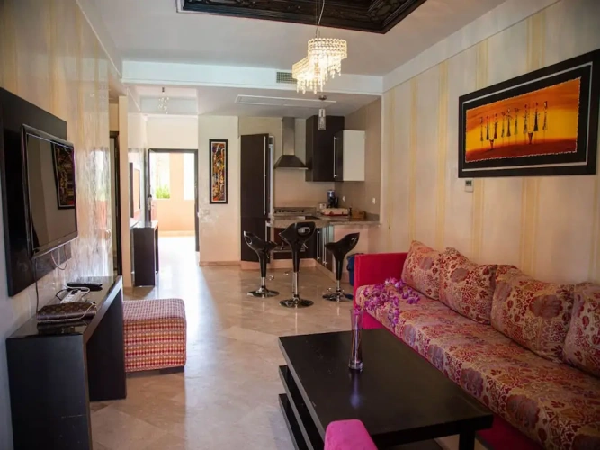 2 Bedrooms Apartment