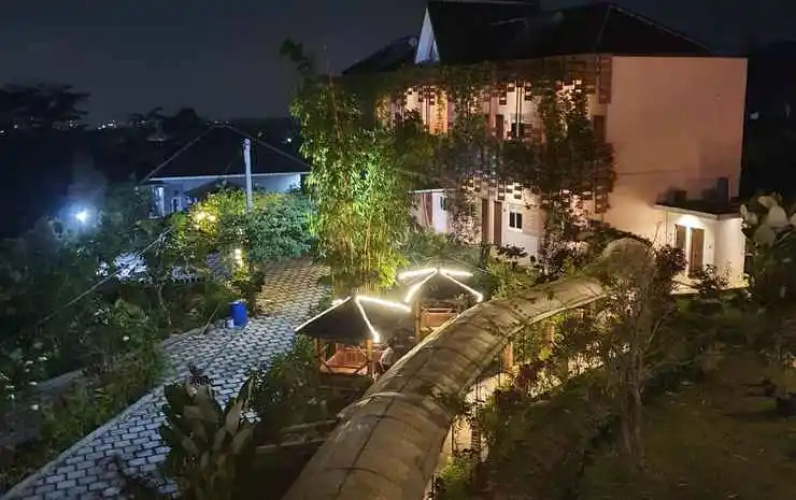 Tulip Guest House & Cafe