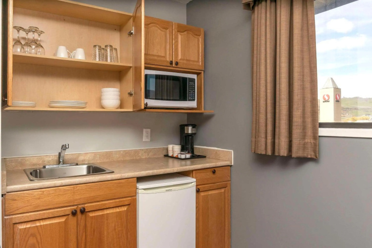 Quality Inn & Suites photo 33