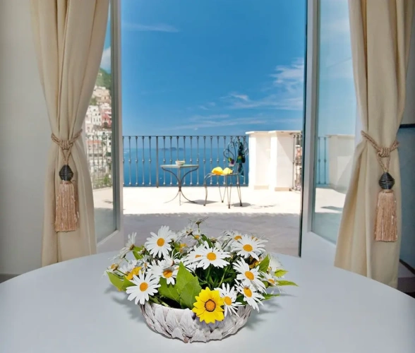 2 Bedrooms Apartment with sea view
