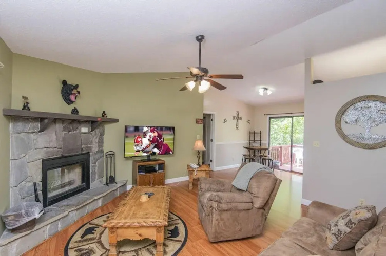 Happy Hours By Heritage Cabin Rentals