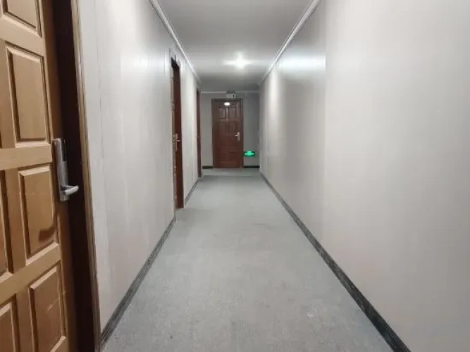 Pinghu Lake Zhou Hotel
