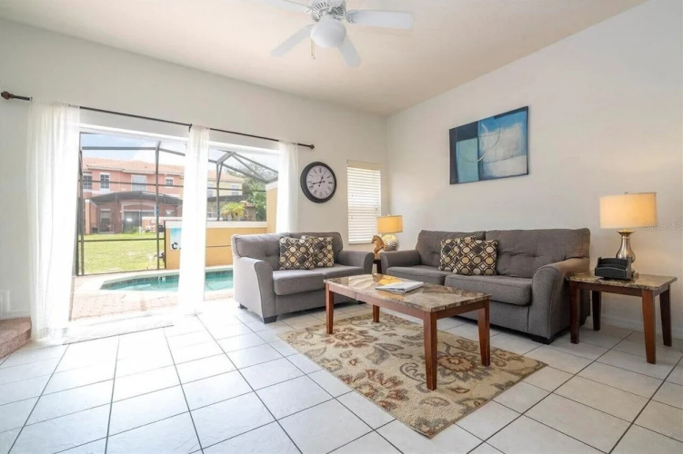 Bright 3B w Pool Close to Disney Encantada 8545