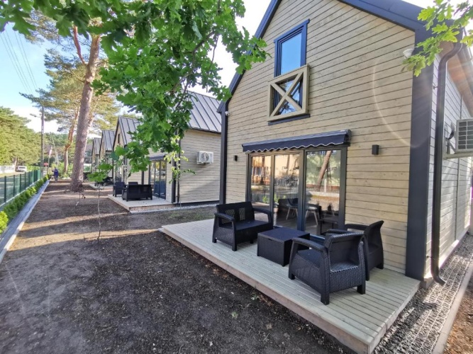 2 Bedrooms Chalet