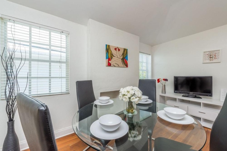 2 Bedrooms No.2 Apartment