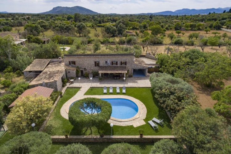 3 Bedrooms Villa