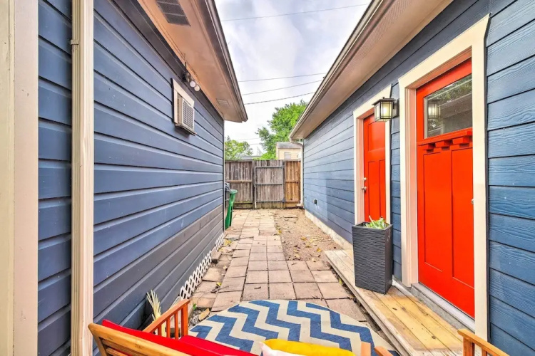 Central & Cozy Houston Studio - Pets Welcome!