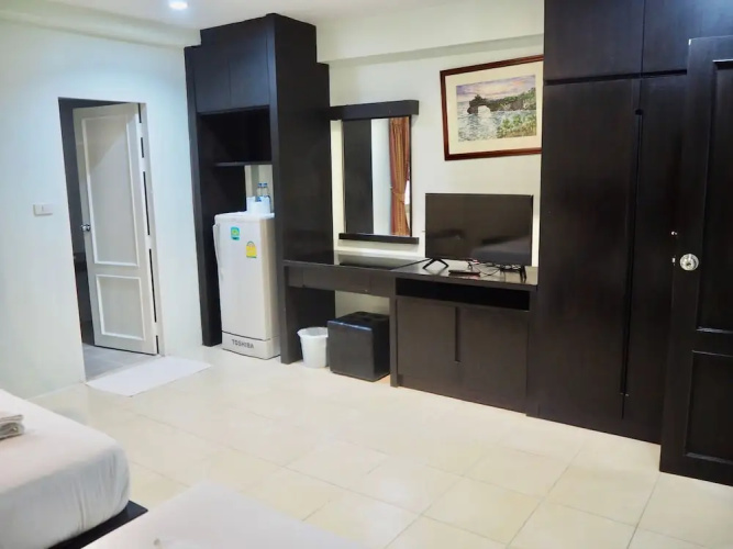 Orm Thong Apartments